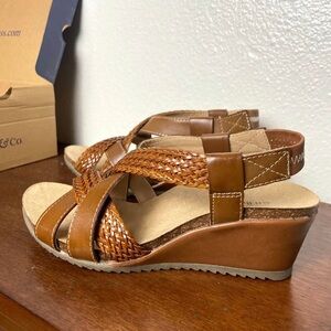 Bass Brown Wedge Sandals